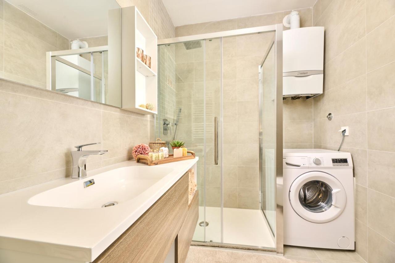 פורץ Brand New 1 Bedroom Apartment With Backyard Near The Beach! מראה חיצוני תמונה